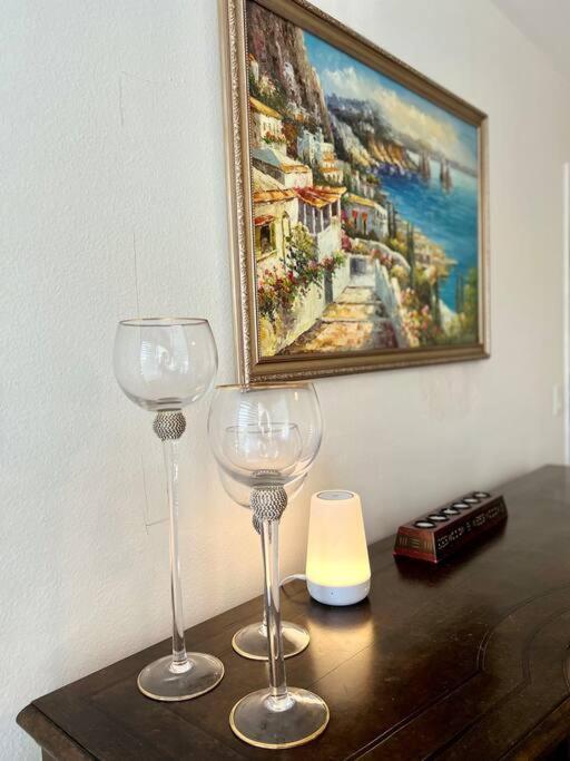 Elegant Hollywood Retreat - Spacious 2Br 2Ba Condo With Resort-Style Amenities Los Angeles Eksteriør billede