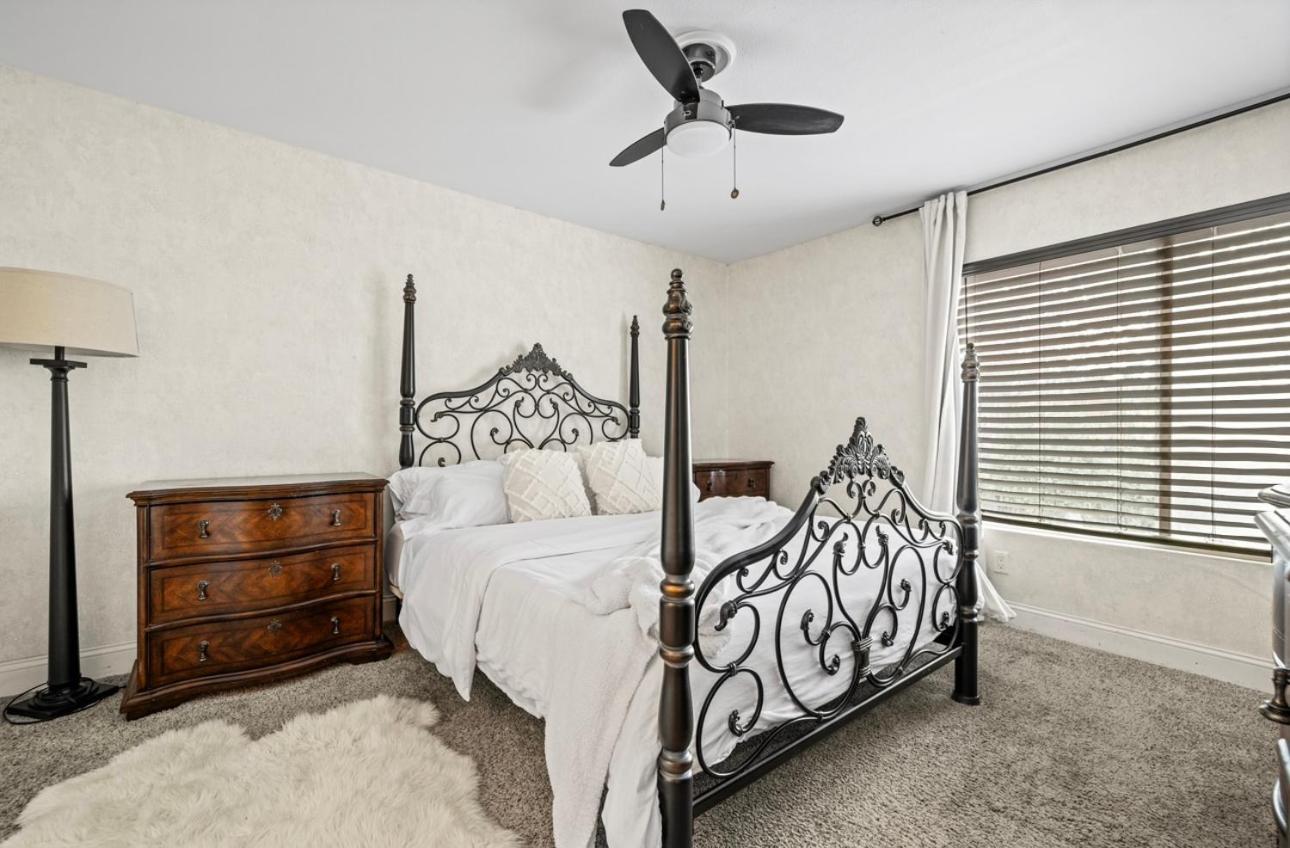 Elegant Hollywood Retreat - Spacious 2Br 2Ba Condo With Resort-Style Amenities Los Angeles Eksteriør billede