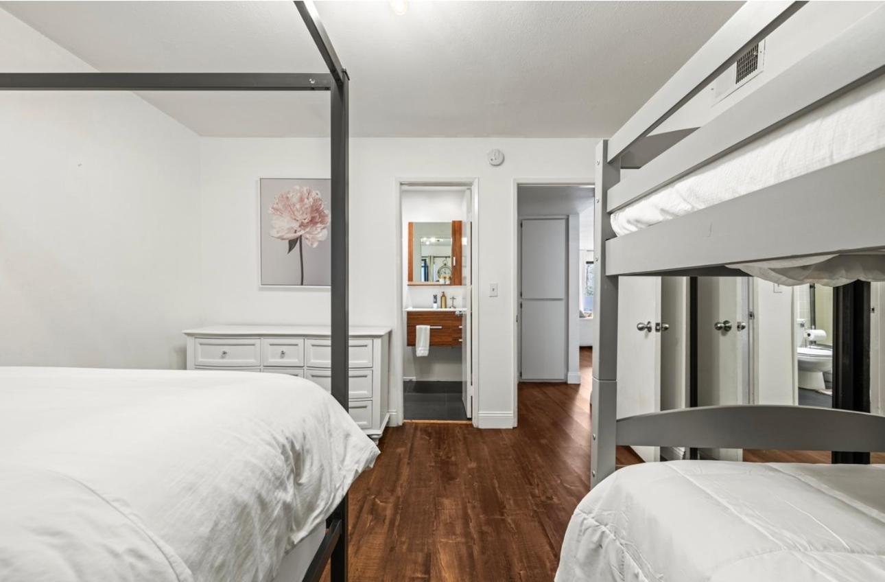 Elegant Hollywood Retreat - Spacious 2Br 2Ba Condo With Resort-Style Amenities Los Angeles Eksteriør billede