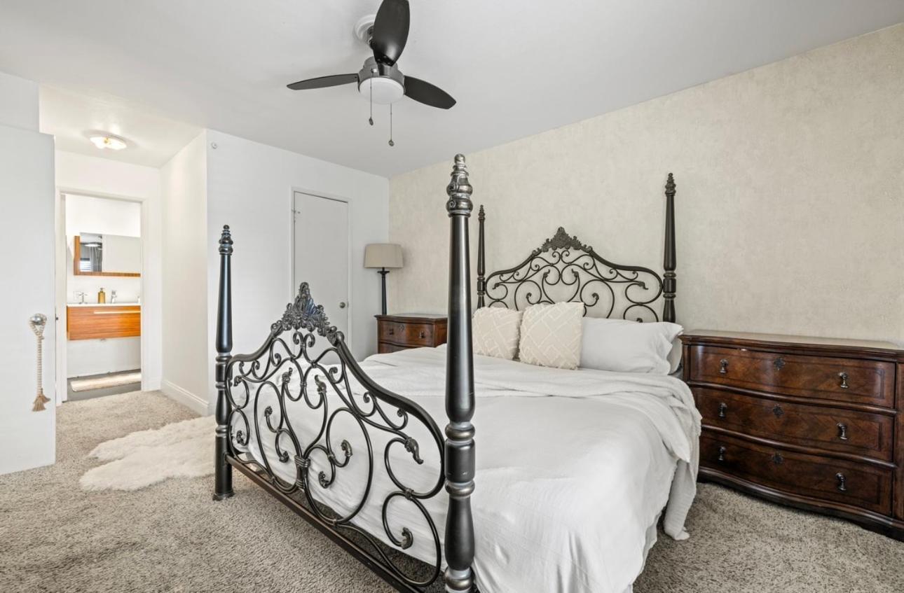 Elegant Hollywood Retreat - Spacious 2Br 2Ba Condo With Resort-Style Amenities Los Angeles Eksteriør billede